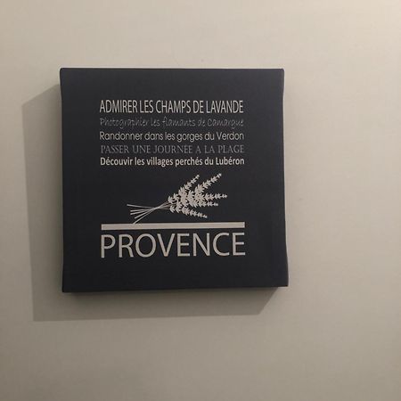Villa La Lurette, Appartement Et Studio Saint-Étienne-les-Orgues Kültér fotó